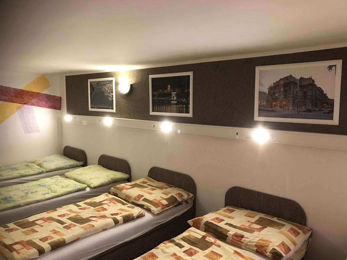 Opera Hostel Boedapest Buitenkant foto