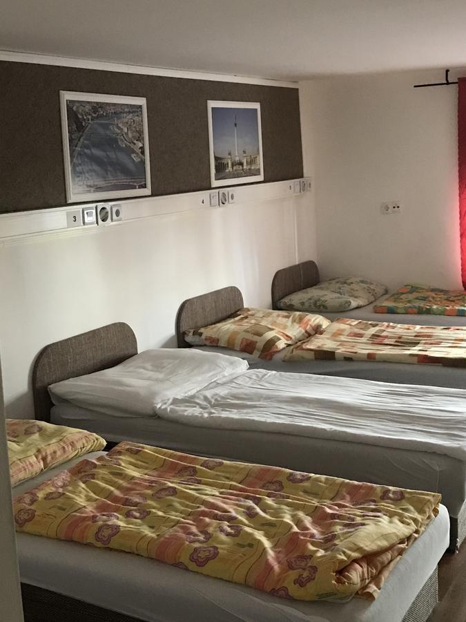 Opera Hostel Boedapest Buitenkant foto