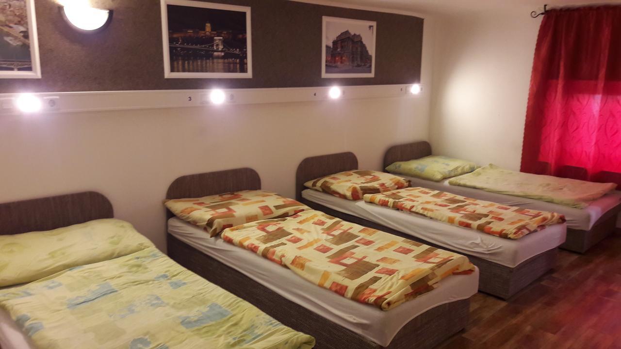 Opera Hostel Boedapest Buitenkant foto