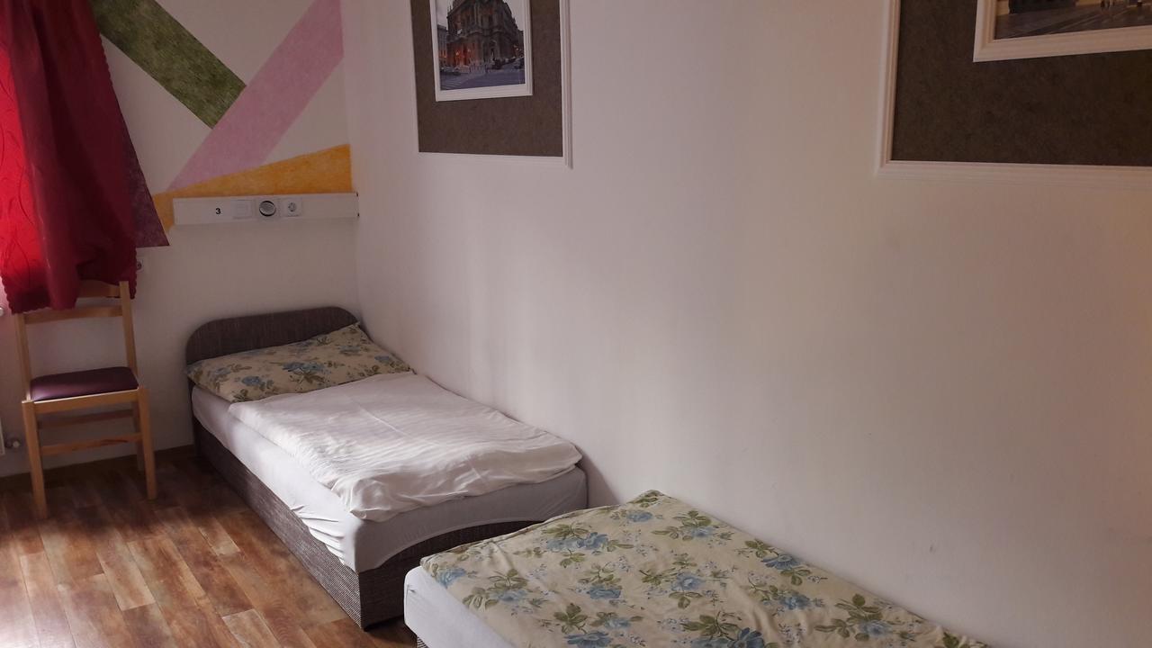 Opera Hostel Boedapest Buitenkant foto
